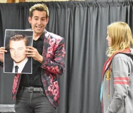 corporate event magician